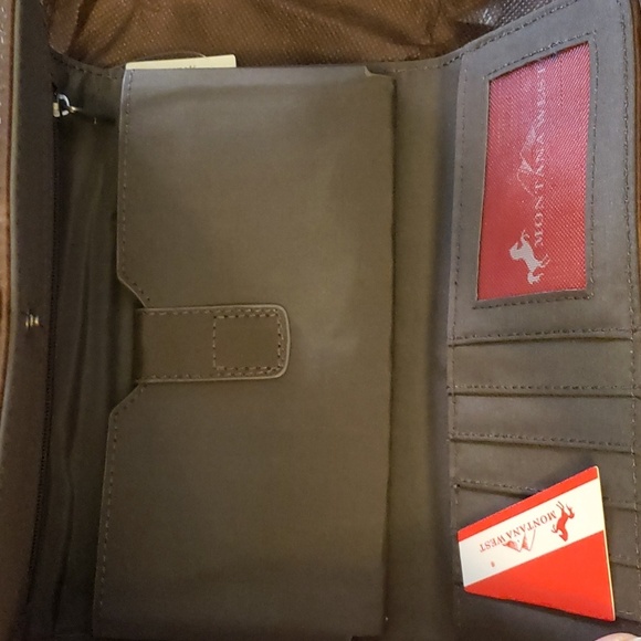 Montana West Buckle Collection Concealed Carry Hobo Bag & Wallet Set in Coffee - Picture 13 of 15